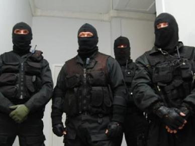 Адвокатами Семеновым Р.М. и Беловым Д.Ю. пресечена попытка незаконного проведения обыска в фирме клиентов